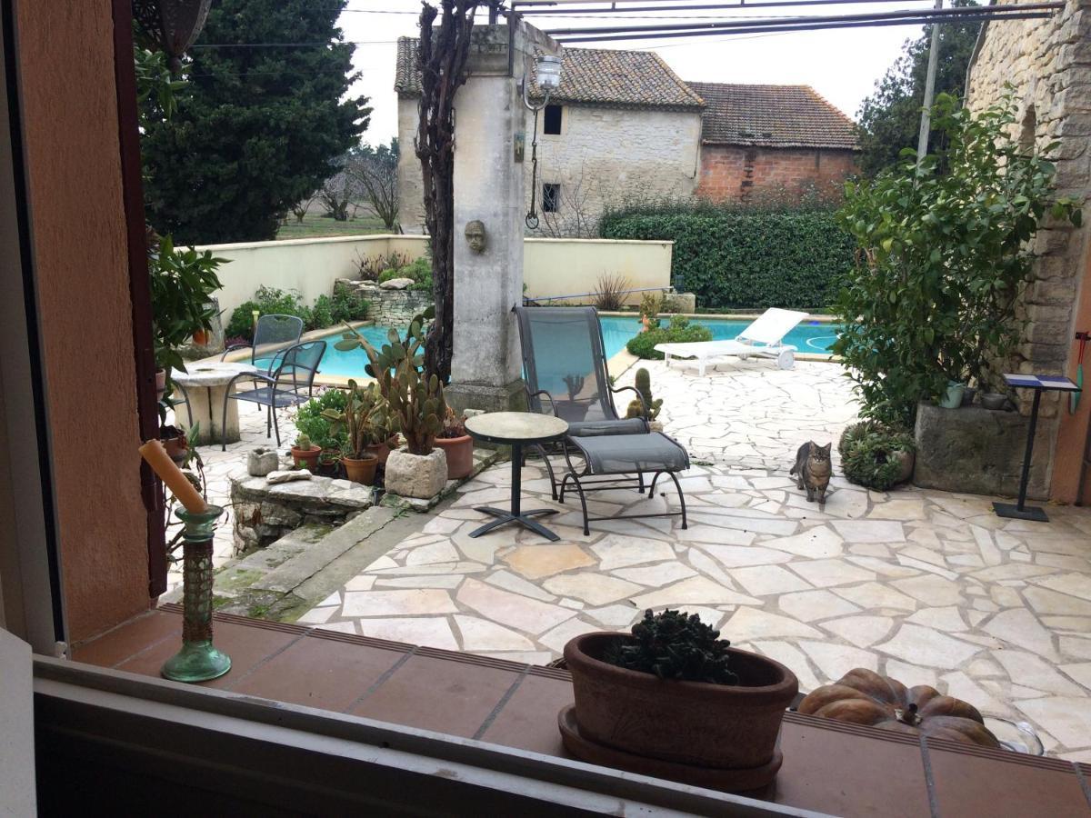 Chambre Dans Villa Charmante Vallabrègues Εξωτερικό φωτογραφία